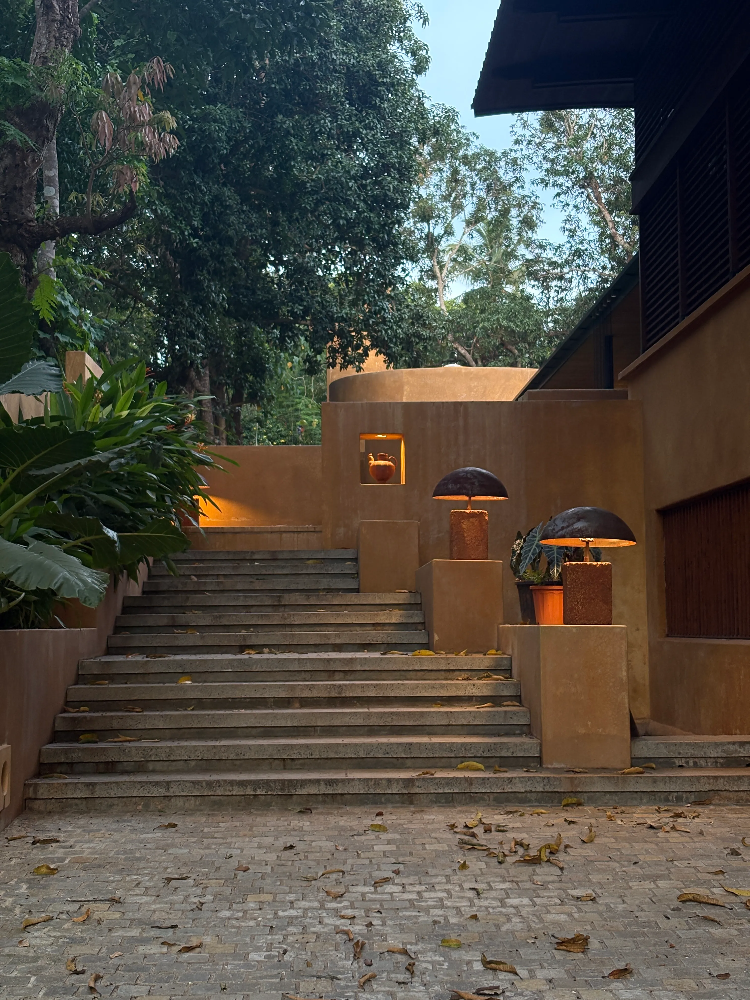 Half-Moon House — 8